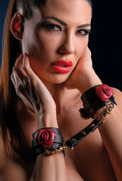 Taboom kajdanki na nadgarstki Wild Roses Wrist Cuffs